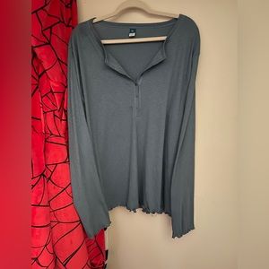 Blue old navy long sleeved top